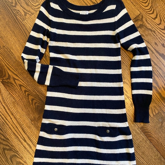 Dresses & Skirts - Sweater dress size small